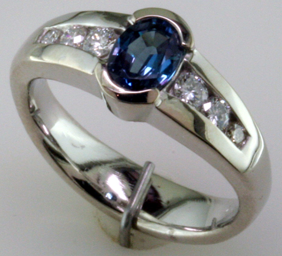 14kw Alexandrite & Diamond Ring